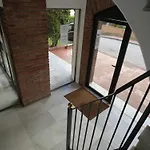 Quiet In Fenals With Balcony, Pool And Workspace For Medium-term 公寓
