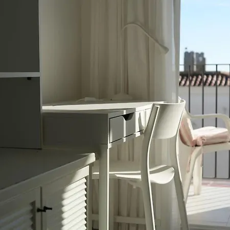 Апартаменти With Sea View & Pool, Garden, Dishwasher