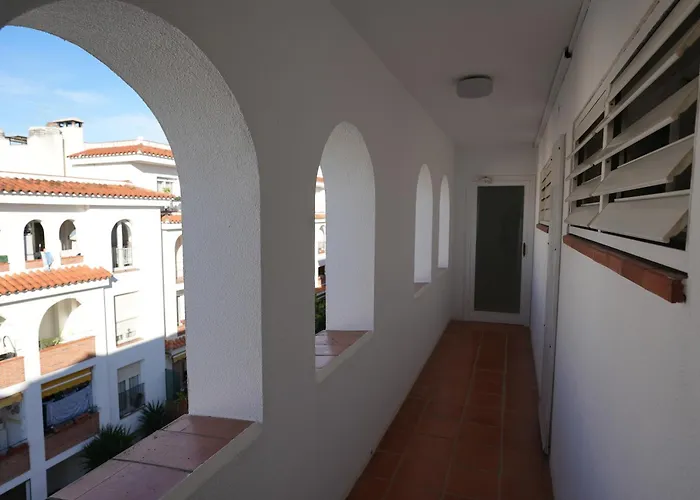 Quiet In Fenals With Balcony, Pool And Workspace For Medium-term