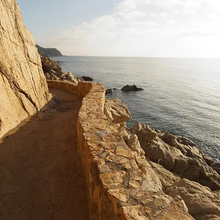 Quiet In Fenals With Balcony, Pool And Workspace For Medium-term *