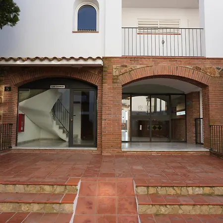 Quiet In Fenals With Balcony, Pool And Workspace For Medium-term Apartamento