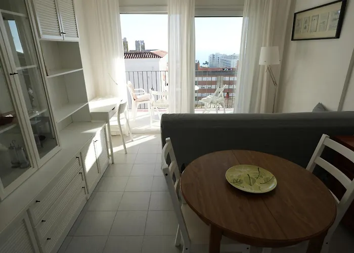 Quiet In Fenals With Balcony, Pool And Workspace For Medium-term * Льорет-де-Мар