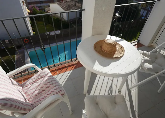 Quiet In Fenals With Balcony, Pool And Workspace For Medium-term Апартаменты *