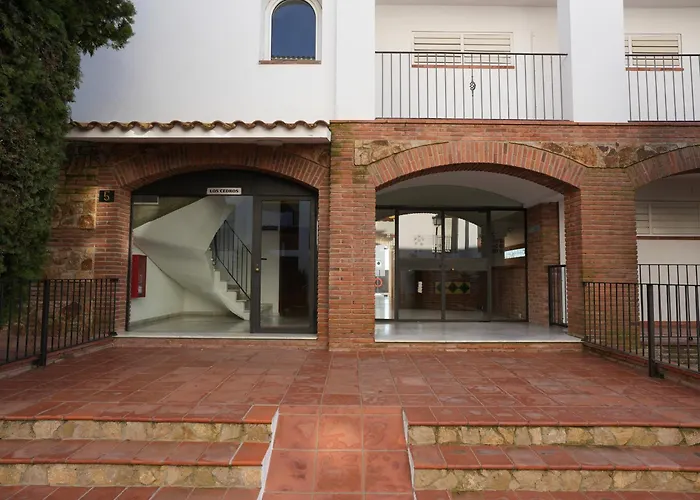 Quiet In Fenals With Balcony, Pool And Workspace For Medium-term Apartmán